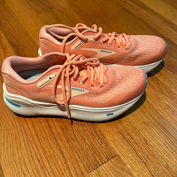 Brooks Ghost Max Women’s 7.5 - Picture 1 of 4